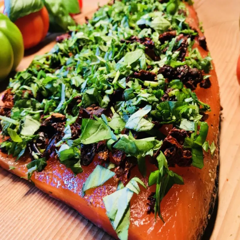 Graved Lachs mit getrocketen Tomaten und frischem Basilikum 1.1 kg