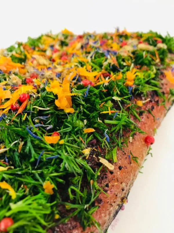 Graved Salmon "Spring" with dill, pink berries, saffron flowers, cornflower blossoms, orange peel 300g
