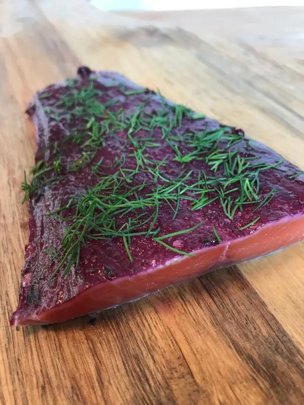 Graved Lachs mit Wildheidelbeeren ( Blaubeeren ) und eine Prise Dill 1.1kg