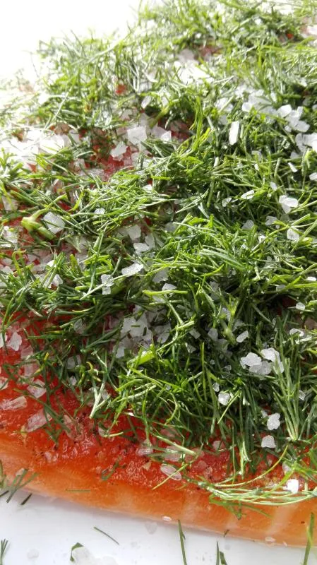 Salmon marinated with dill 300g