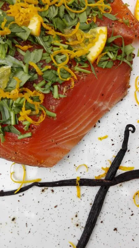 Gebeizter Lachs mit Orange, Estragon & Vanille | Premium Graved Lachs
