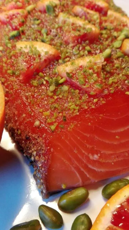 Lachs gebeizt (Graved) mit Gin, Orange und Pistazien
