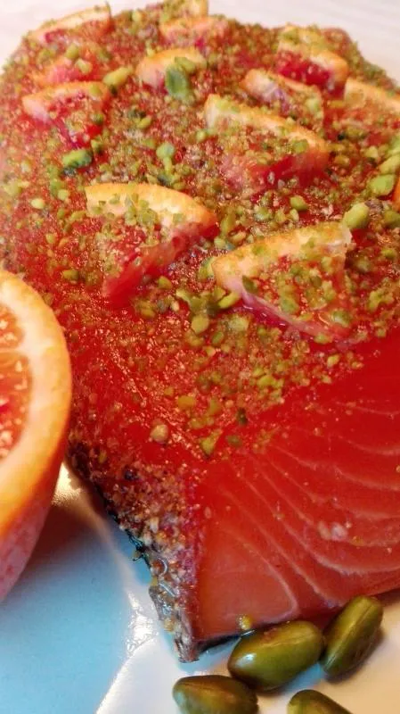 Lachs gebeizt (Graved) mit Gin, Orange und Pistazien