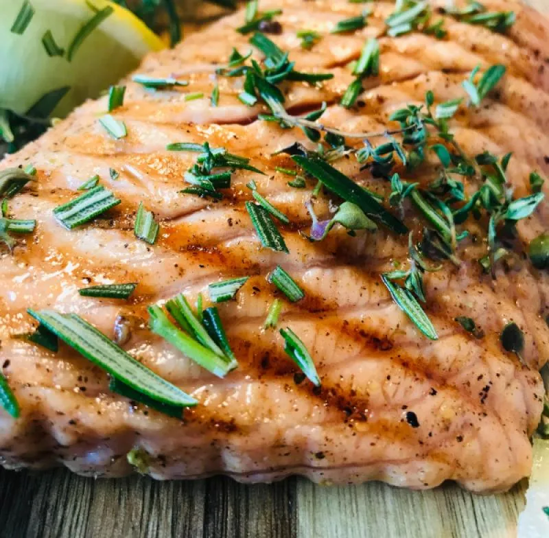 Graved to Grill mit Ahornsirup Rosmarin & Thymian