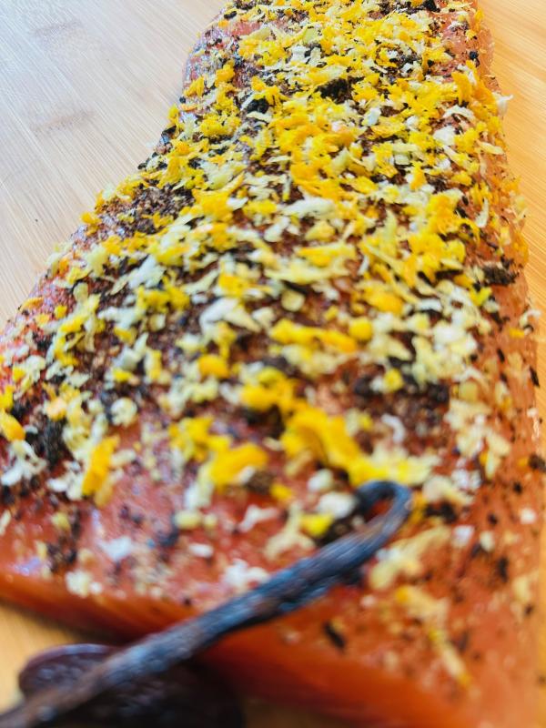 Preview: Graved salmon with tonka bean, vanilla, and citrus zest