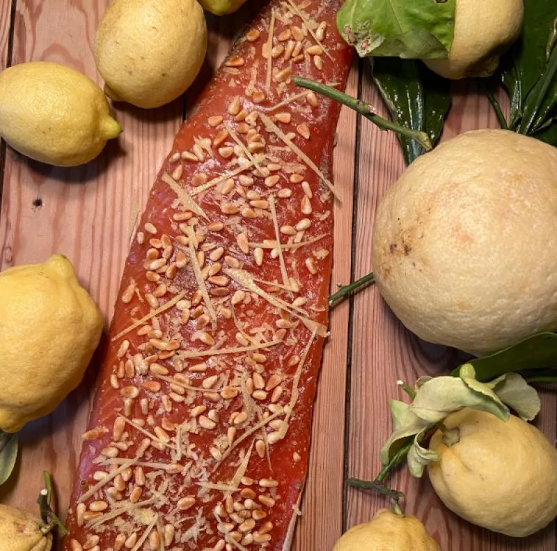 Gebeizte Fjordforelle mit Pinienkernen & Amalfi-Zitrone – 1 kg