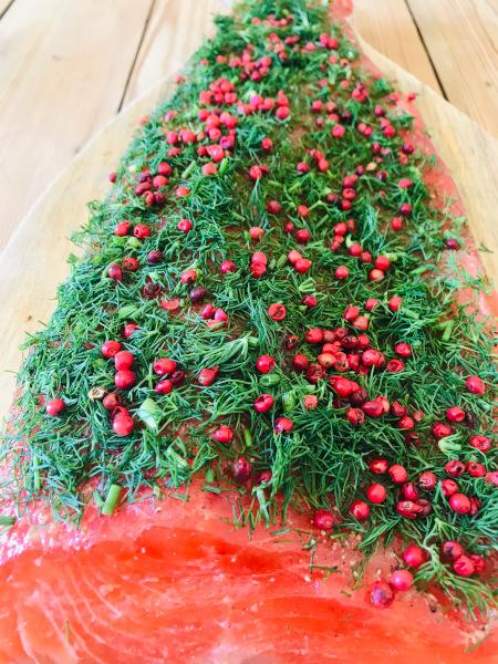 Graved Lachs mit Dill & Rosa Beeren – Frischer Norwegischer Lachs 1,1 kg