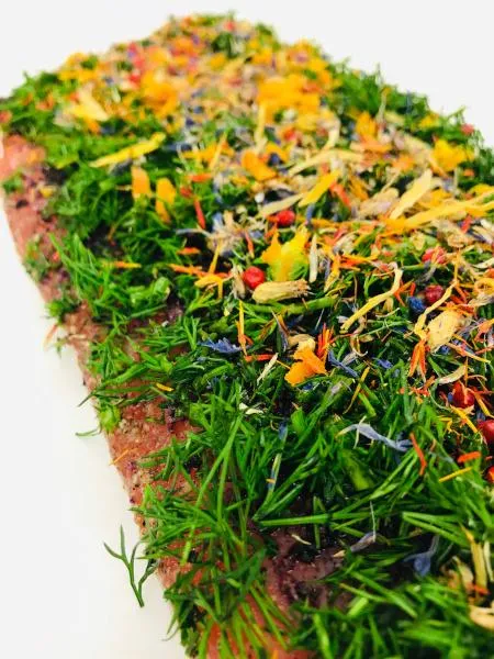 Graved Salmon "Spring" with dill, pink berries, saffron flowers, cornflower blossoms, orange peel 1.1kg