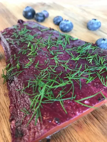 Graved Lachs mit Wildheidelbeeren ( Blaubeeren ) und eine Prise Dill 1.1kg