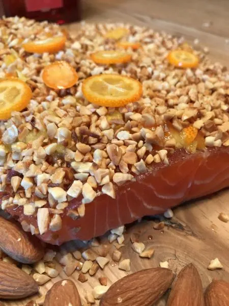 Graved salmon with blood-orange cointreau, roasted almonds and kumquats 300g