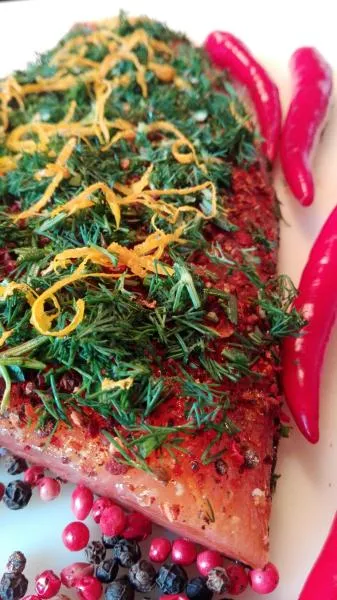 Marinated--salmon--Graved--South-America-with-gold-particles