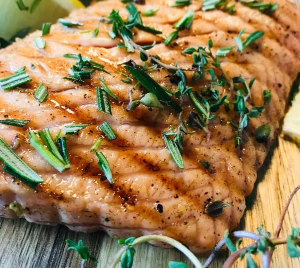 Graved to Grill mit Ahornsirup Rosmarin & Thymian